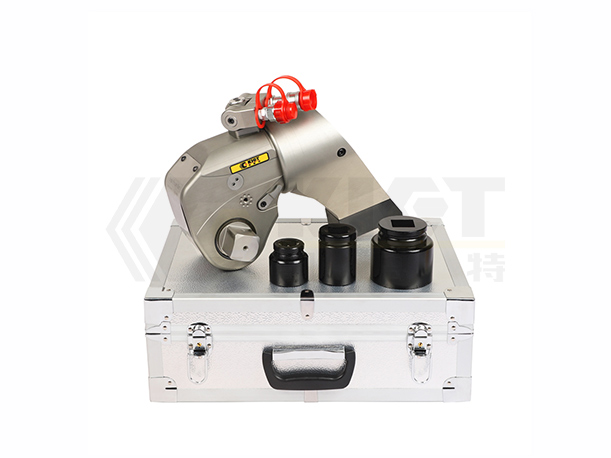 驱动式液压扭矩扳手